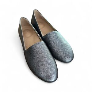 NWOB Dansko Pewter Gray Larissa Flat, Size 37 (6.5-7)
